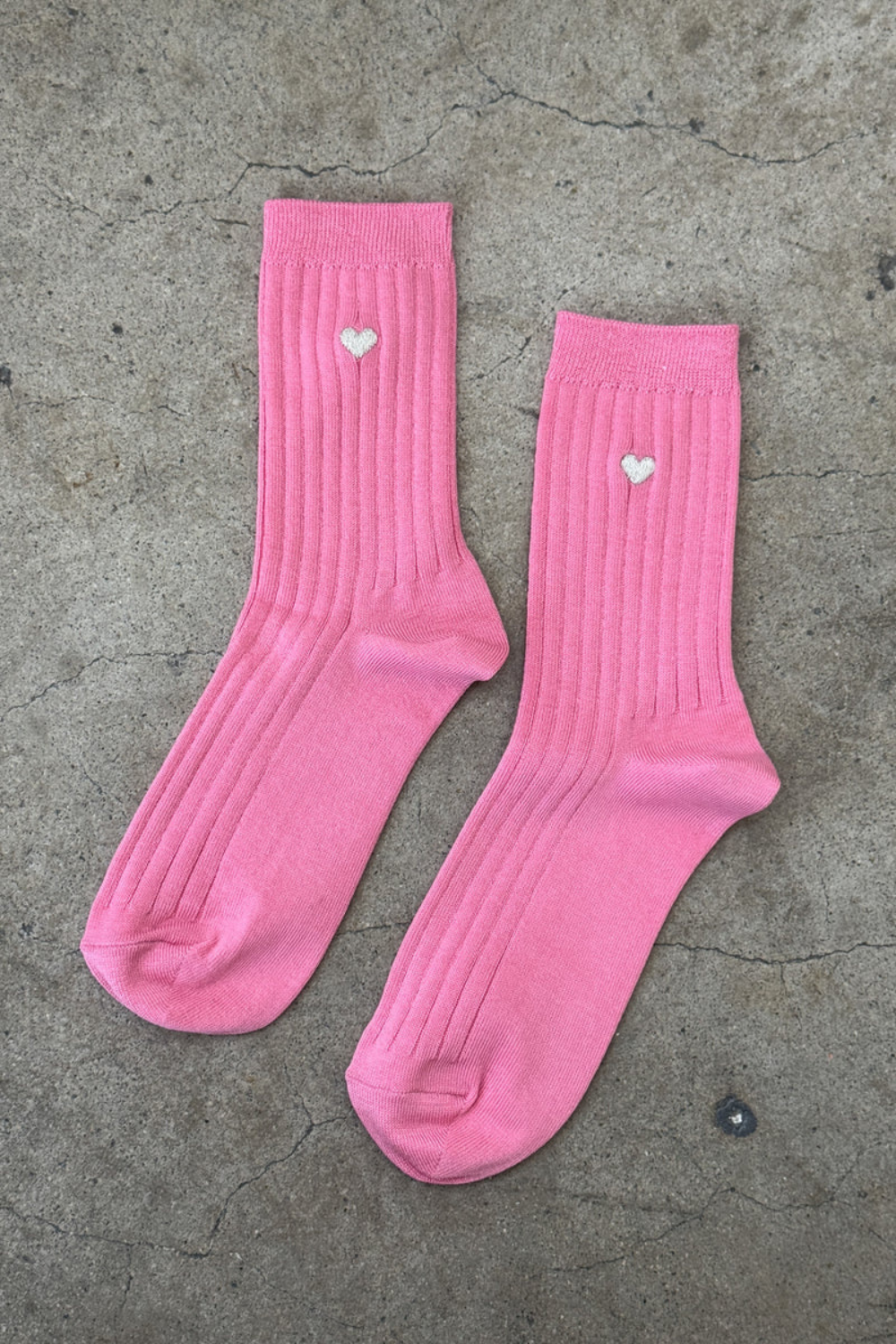 LE BON SHOPPE EMBROIDERED HER SOCKS PINK WATER + HEART