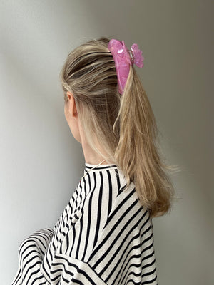 SUI AVA HAIR CLAW HELLE BIGGEST PINK